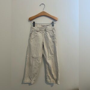 Zara kids Loose White Wide Leg pull on jeans. Size 6